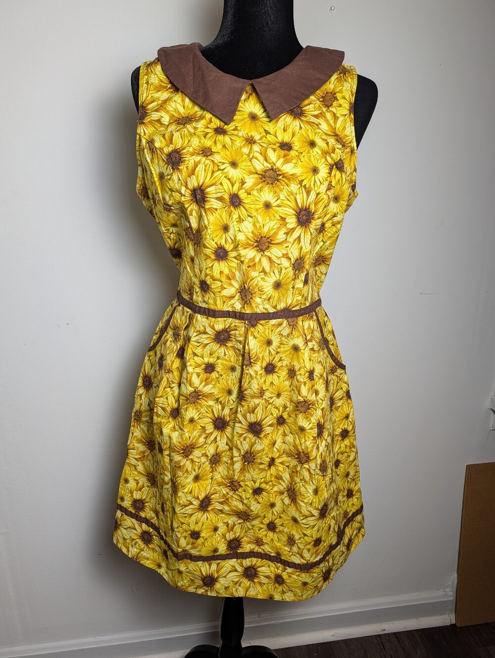 Modcloth Retrolicious XL Yellow Brown Cotton Sunflower Mini Dress